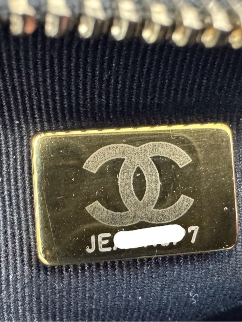 Chanel Maxi Black Washed Denim Bow Bag - Picture 12 of 12